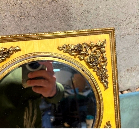 Mid 20th Century Gold Vanity Mirror French Ornamentation - Picture 6 of 8